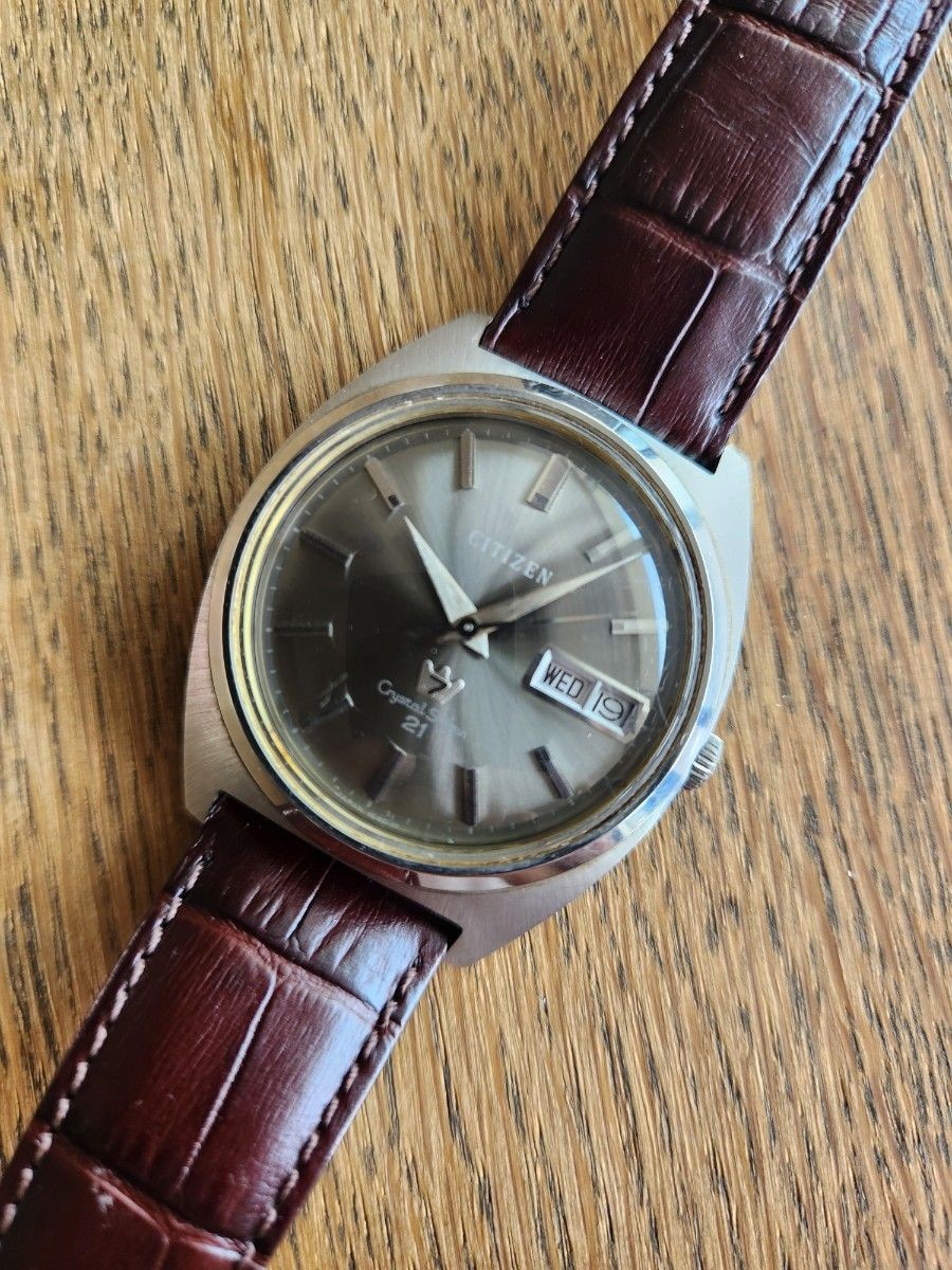 CITIZEN Crystal Seven 21 Jewels Arrow Hands Day-Date Gray Dial Vintage 1968