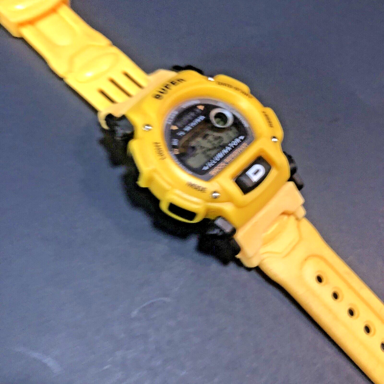 Super D illuminator Shock Resistant Wristwatch with Light Alarm