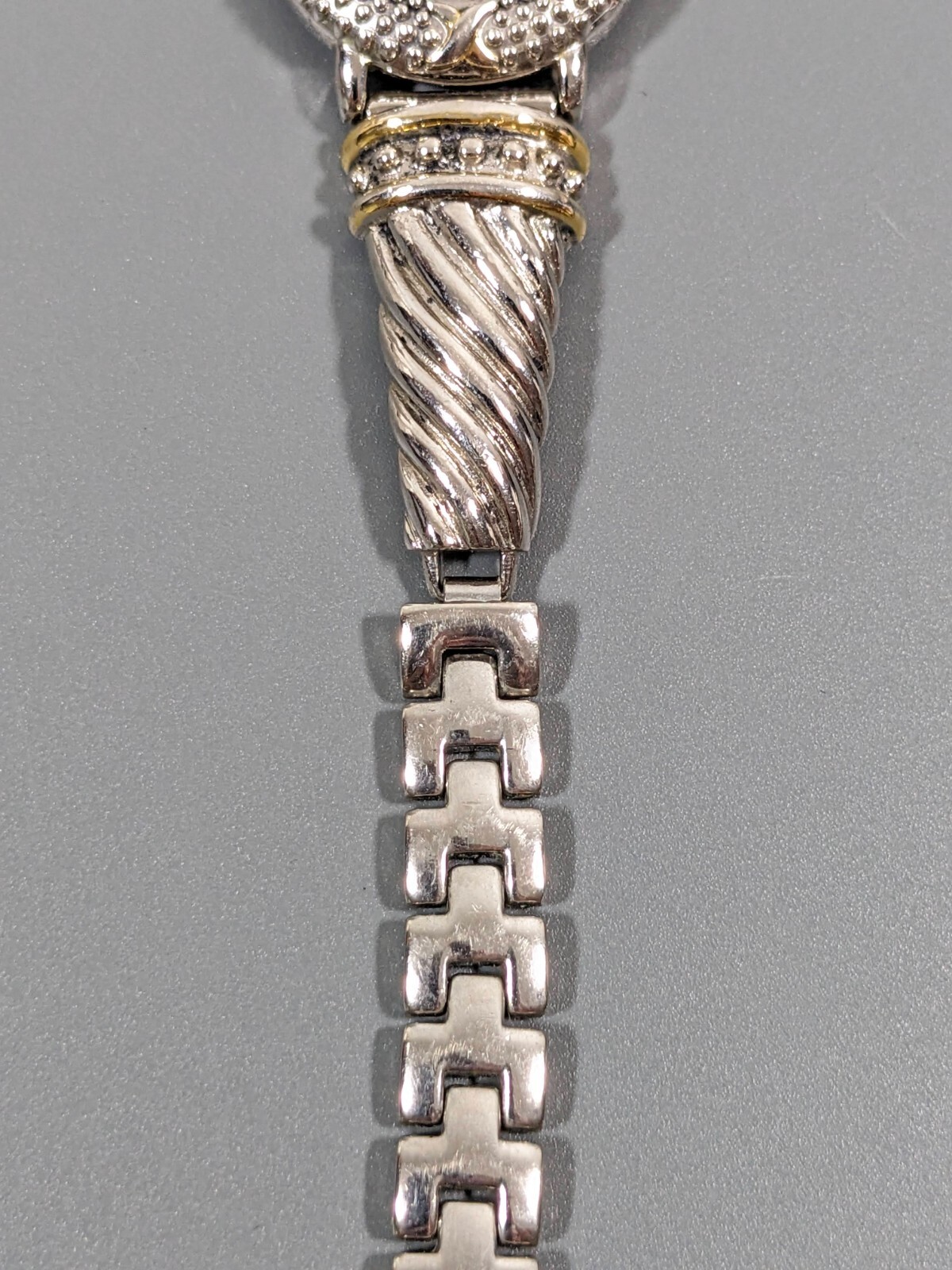 Persona White Round Dial Cable Style Bracelet Watch Silver Tone 7.5 in