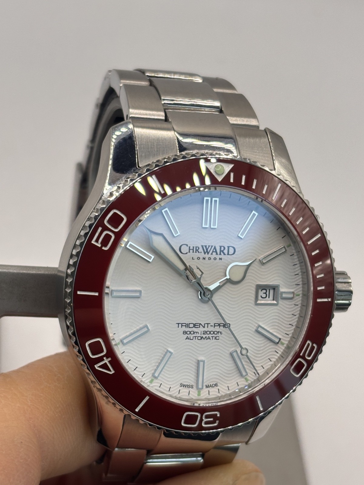 Christopher Ward C60 Trident Mk2 Pro 600 Red/White 43mm Auto (06/2015) WH1733A
