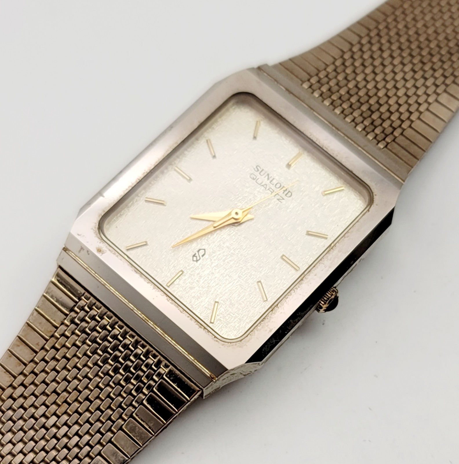 Vintage Sunlord MH805 Quartz Tank Watch Linen Dial Mesh Bracelet Japan AS-IS