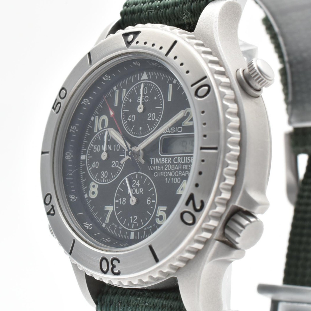 Casio Timber Cruiser TIC-4 Quartz Chronograph Near MINT Black Dial 38mm Green