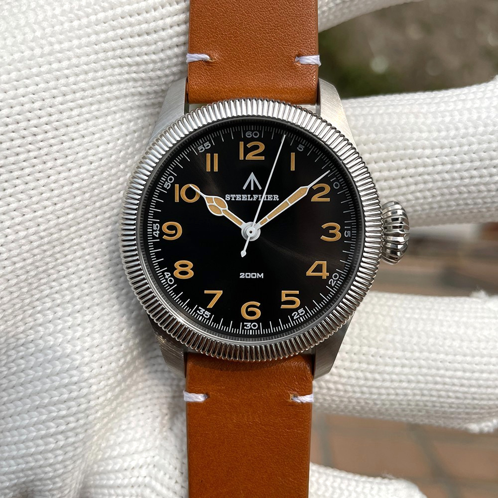 39MM STEELFLIER Quartz Pilot Watch Men’s Sapphire 200M Waterproof Leather NEW