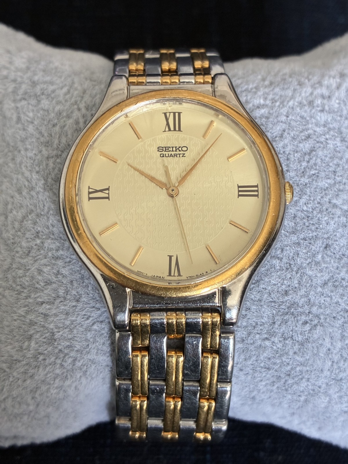Vintage 1994 SEIKO V701 Quartz Two-Tone Mens Dress Watch – Serviced