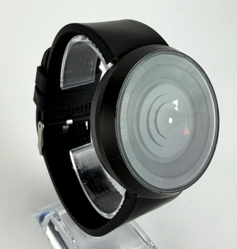Minimalist Rotating Disk Watch w Black Rubber Band 3D Turntable NEW BATT