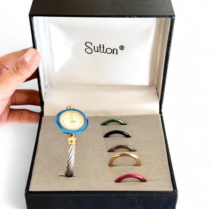 RARE Vintage 90s Sutton bezel watch with interchangeable straps