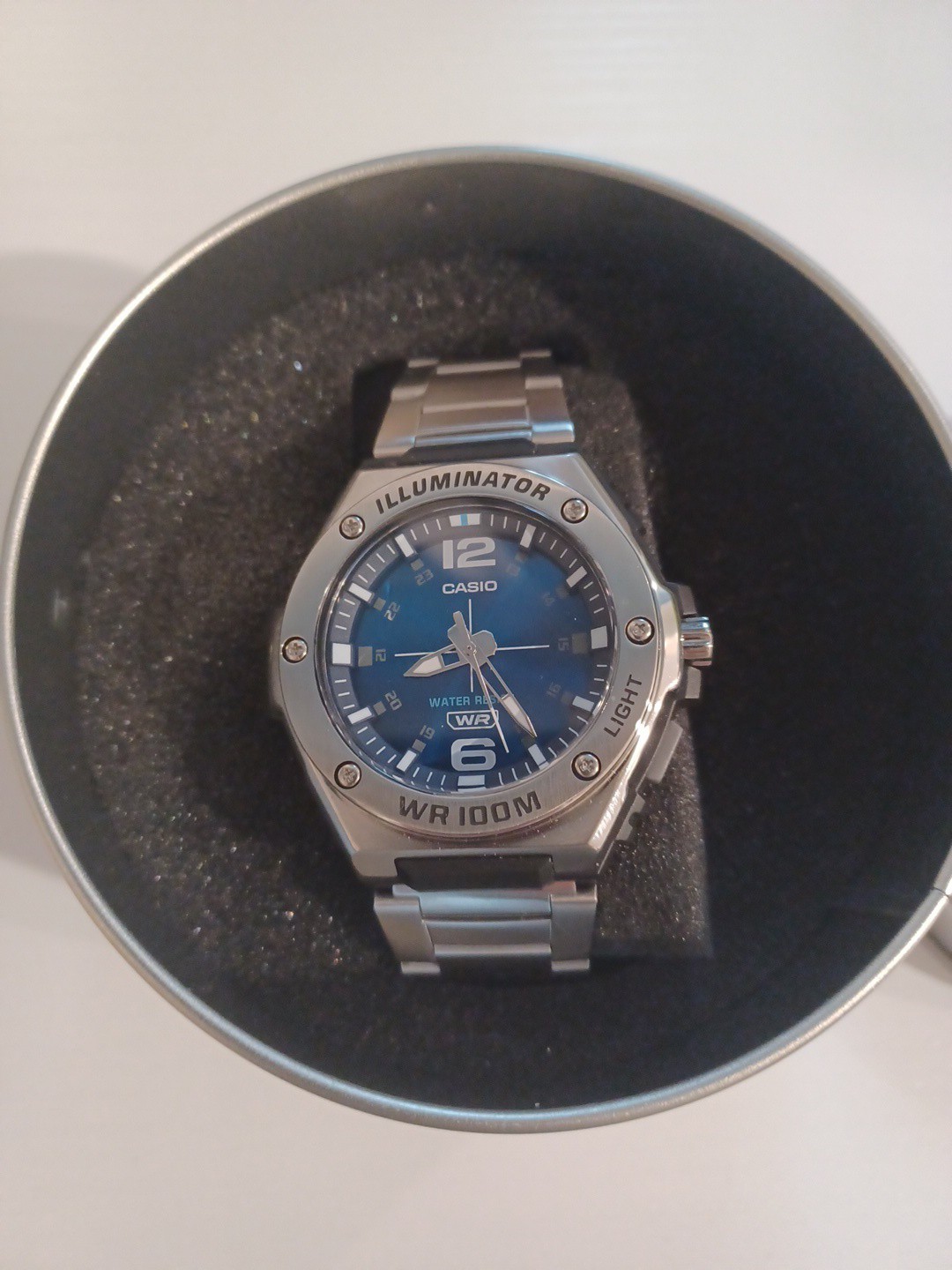 Casio WR-100M Illuminator Quartz 100m Blue Analog Dial Stainless Bracelet
