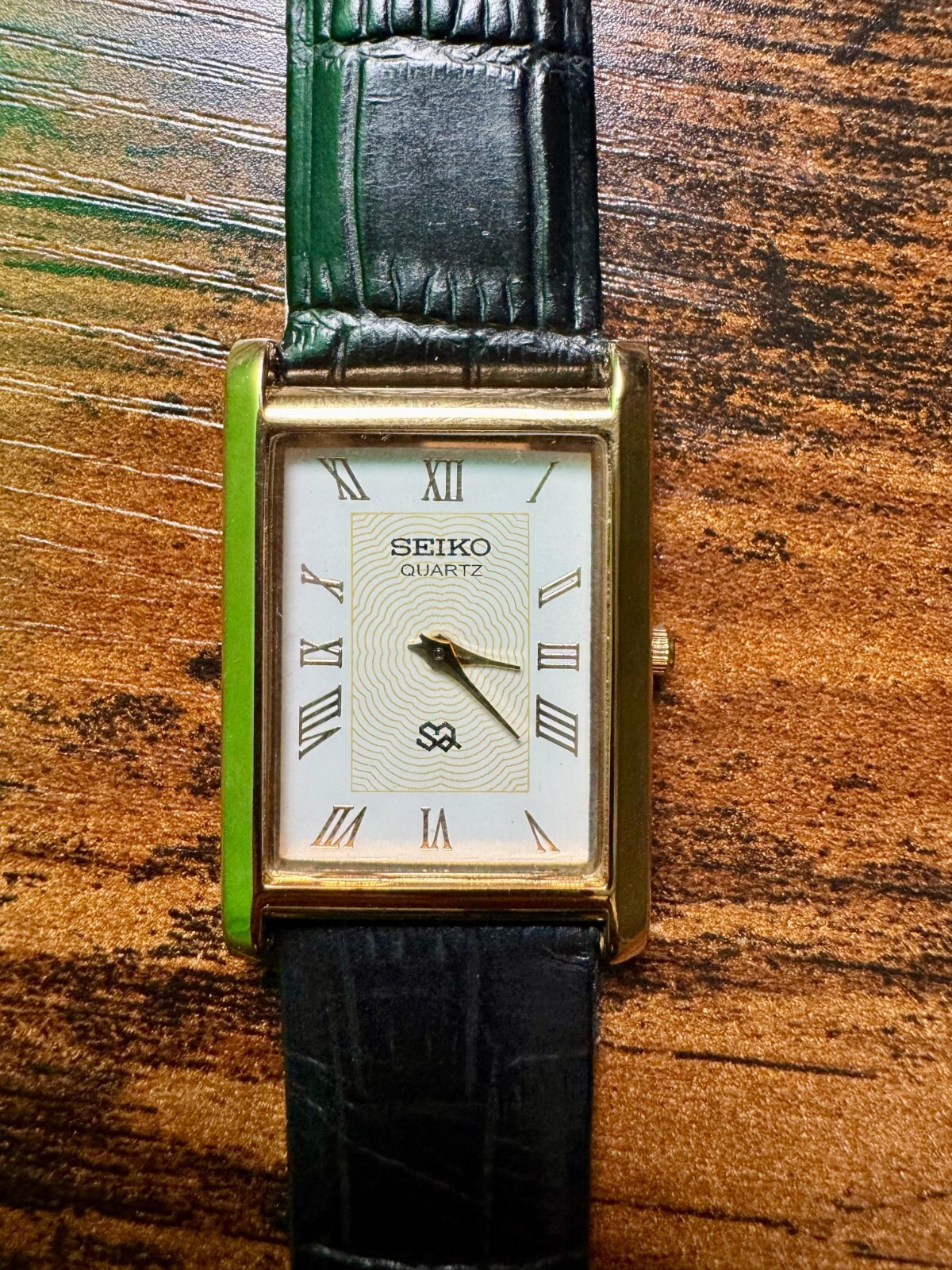 vintage Seiko Slim Tank Quartz Men White Dial Black leather Dress Watch