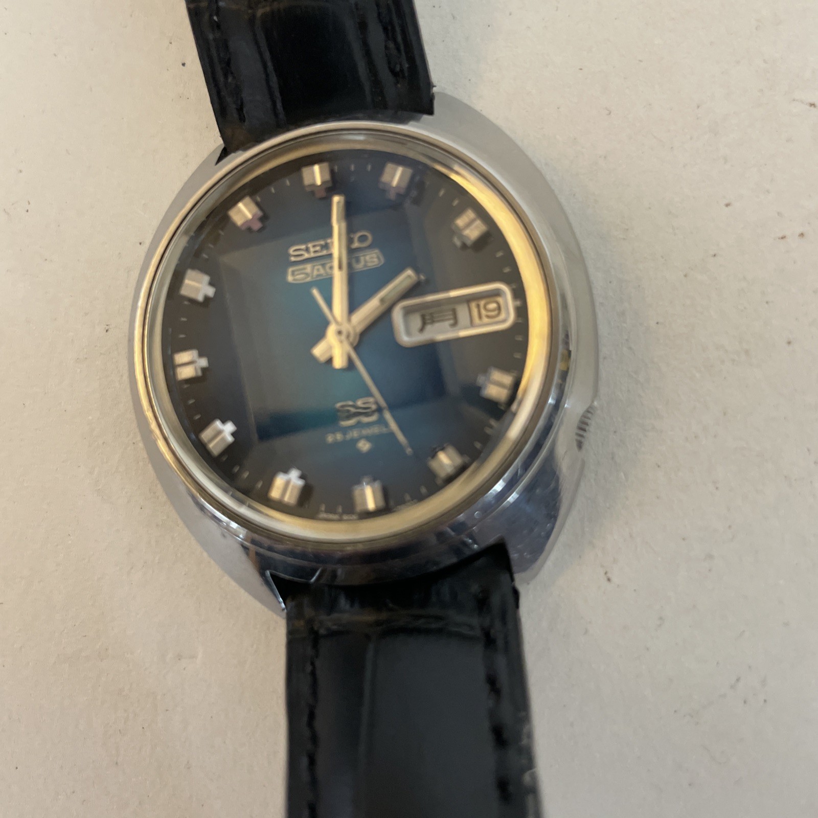 Seiko 5 Actus SS 6106-7600 Automatic gem cut crystal. Kanji day date vgc working