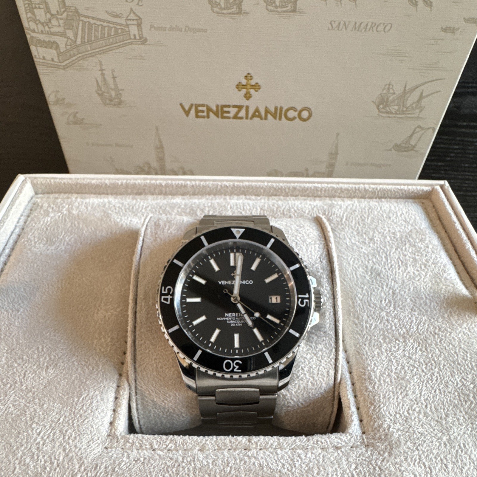 Venezianico Nereide Automatic Black Dial 200m Diver 42mm SS Bracelet Box