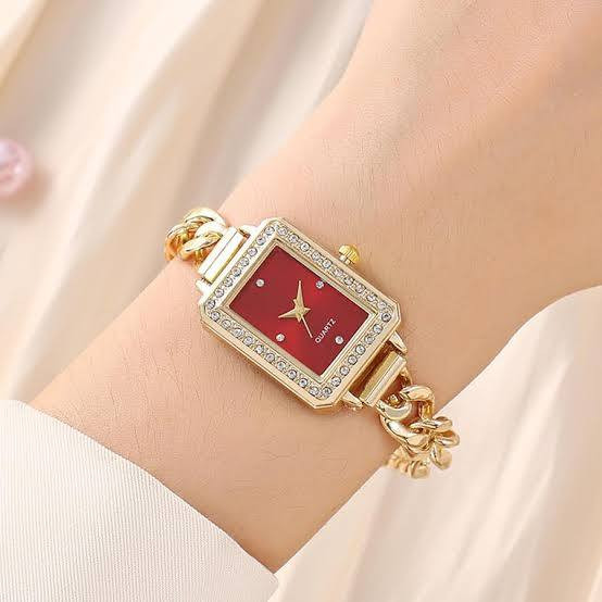 New Rectangular Diamond-encrusted Watch Gold Bracelet Fashion Watch Full Color