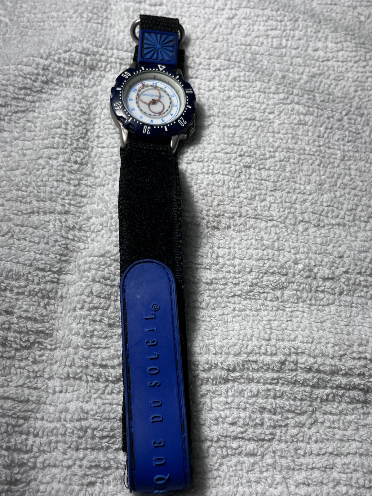 Unique Cirque Du Soleil Watch with Circle Hands, Unisex Adults – New Battery