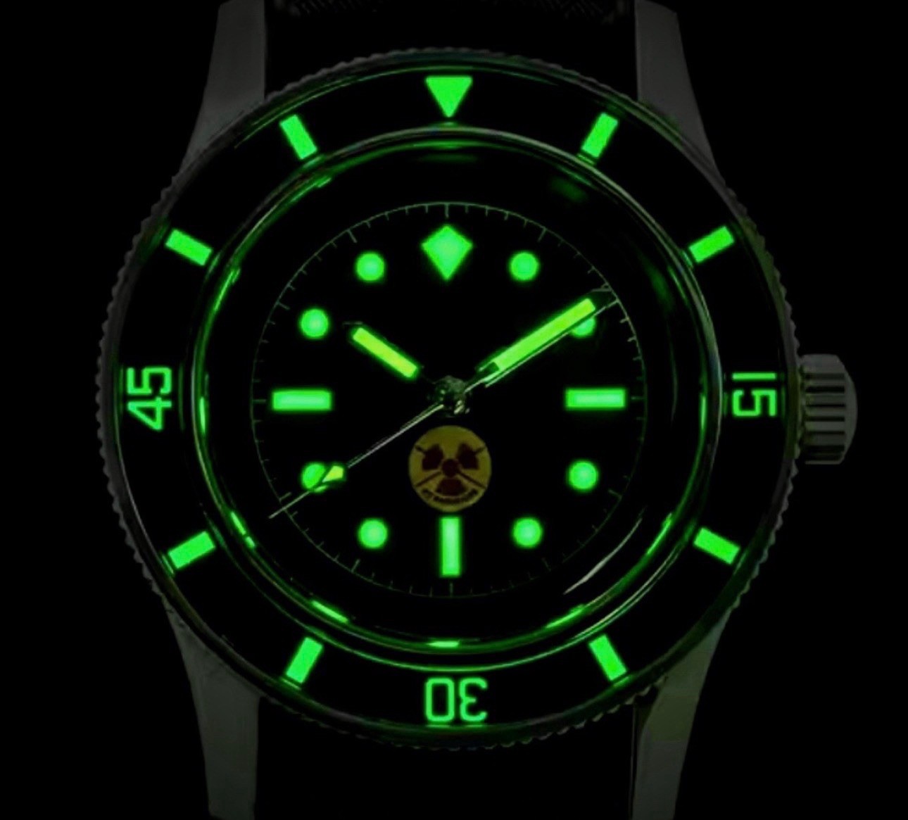 Russian Radiation Fifty Five Fathoms Military Silver Dive Watch Vintage 200M WR