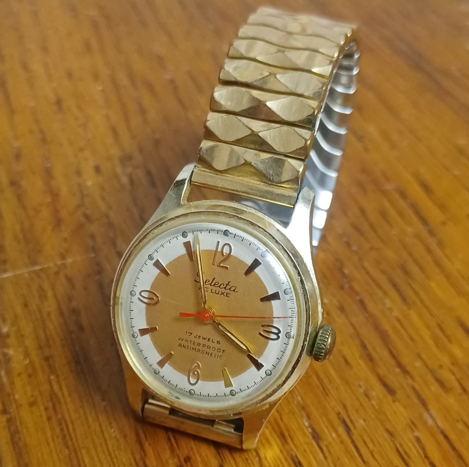 VTG Selecta De Luxe 17 Jewels Automatic Watch runs waterproof anti-magnetic