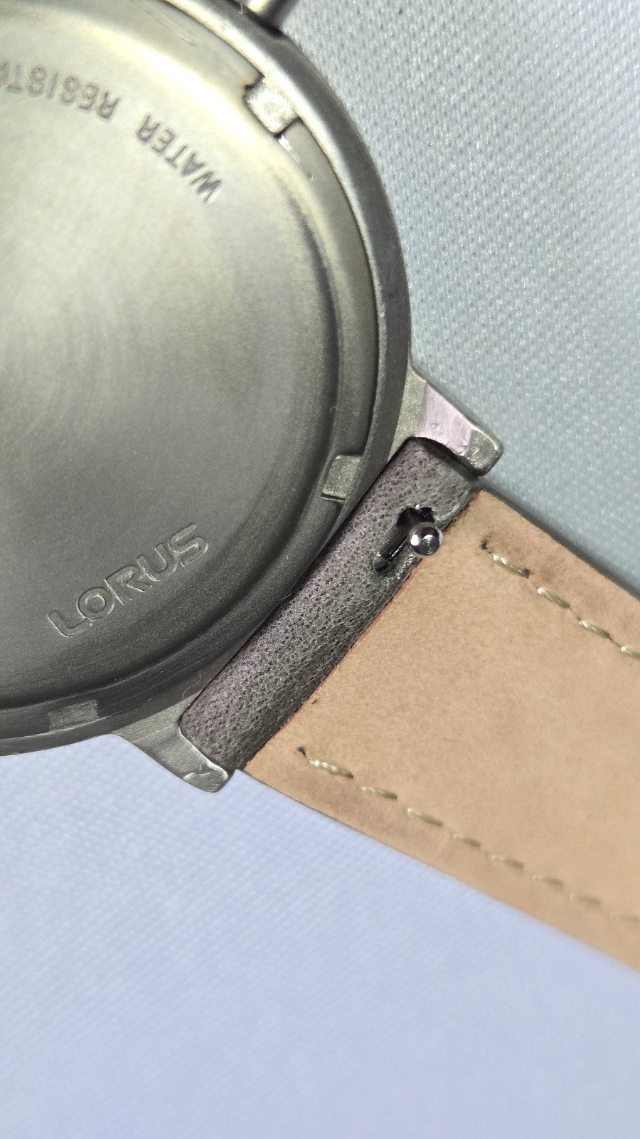 Lorus Men’s Titanium Quartz Field Watch – New Mineral Crystal & Strap – Mint