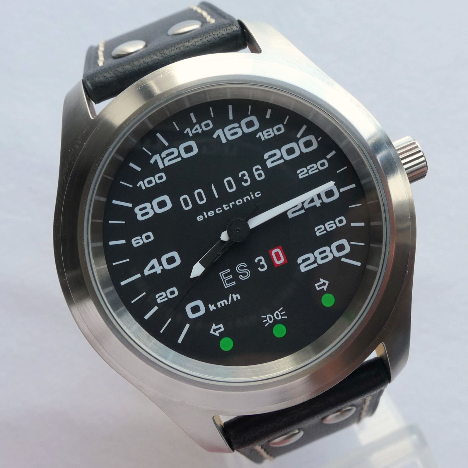 Alfa Romeo SZ Zagato ES30 Classic Car Accessory Speedometer Automatic Watch