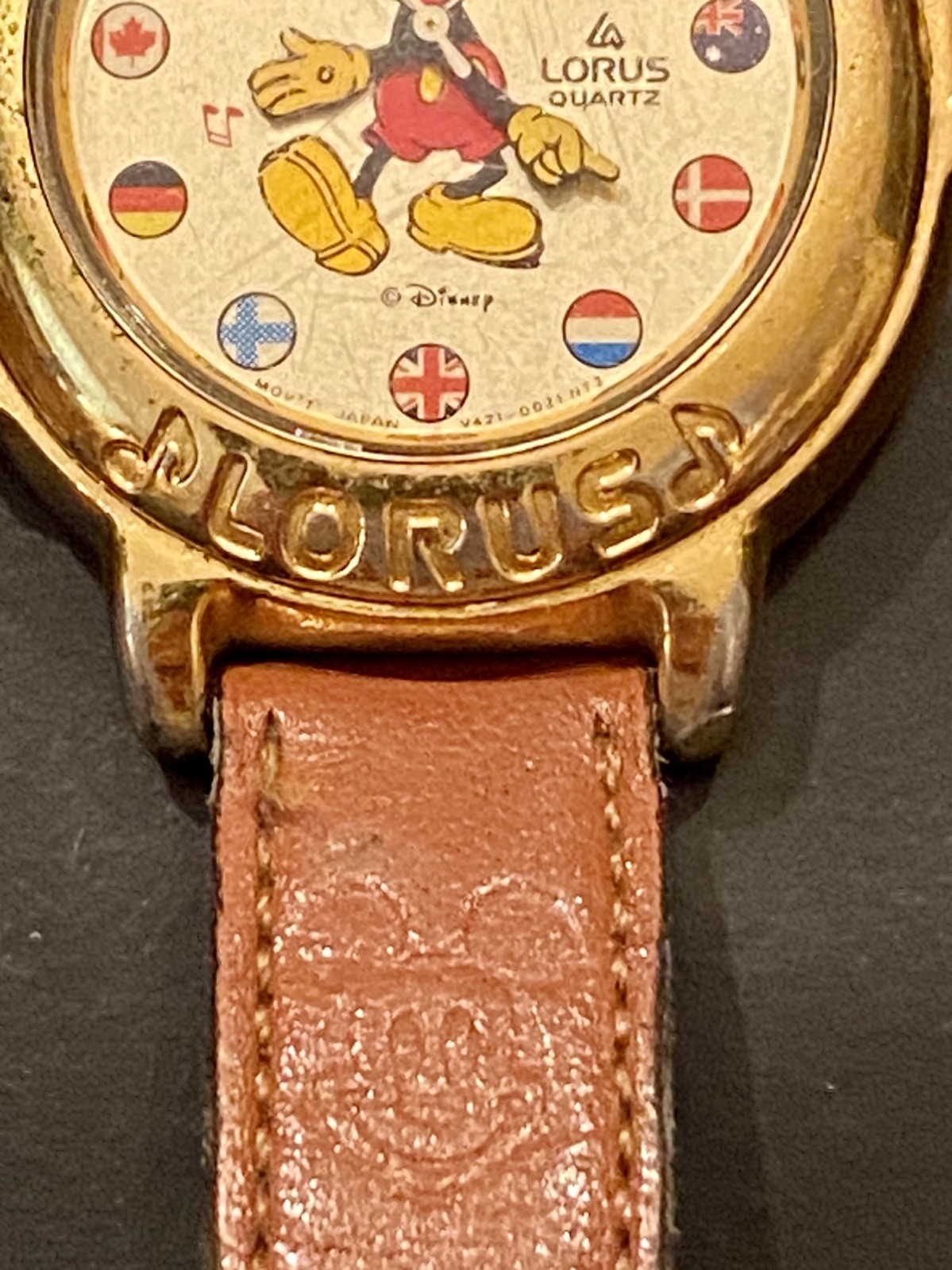 Lorus Mickey Mouse V421-0020 World Flags Watch Leather Band – Needs Battery