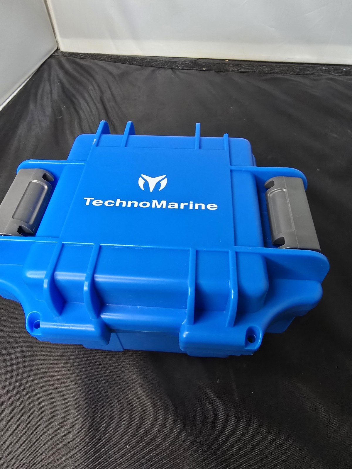 TechnoMarine Men’s Watch Blue Hard Case Included TM-318132 100m 330ft
