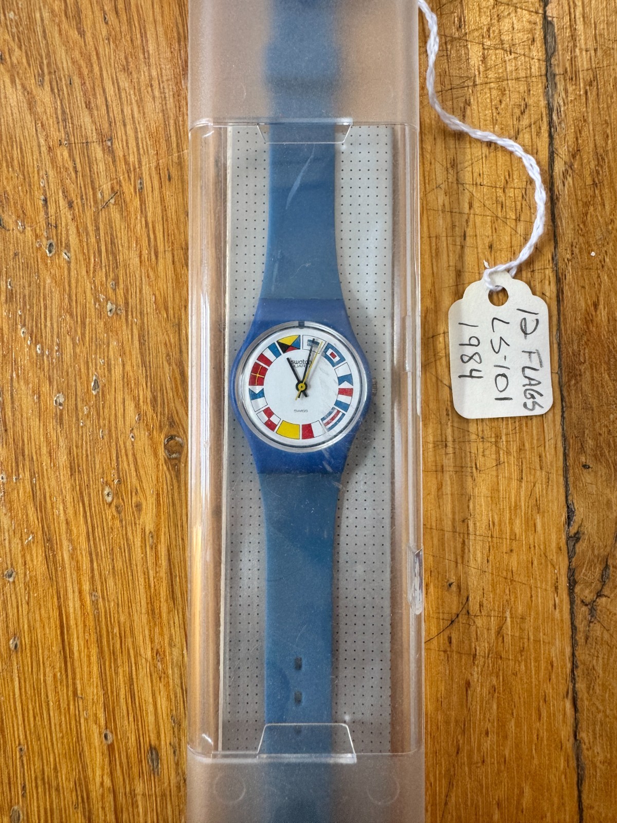 NOS Vintage Swatch 12 Flags – 1984 – LS101 – Working with Case, Battery Included