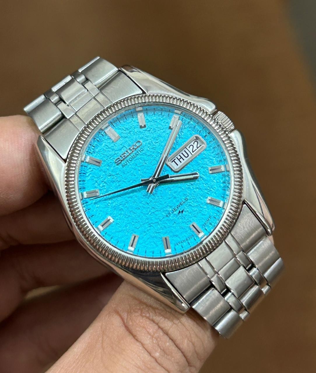 Seiko 5 Automatic Ice Blue Red Dial Mens Watch Japan Made 6309