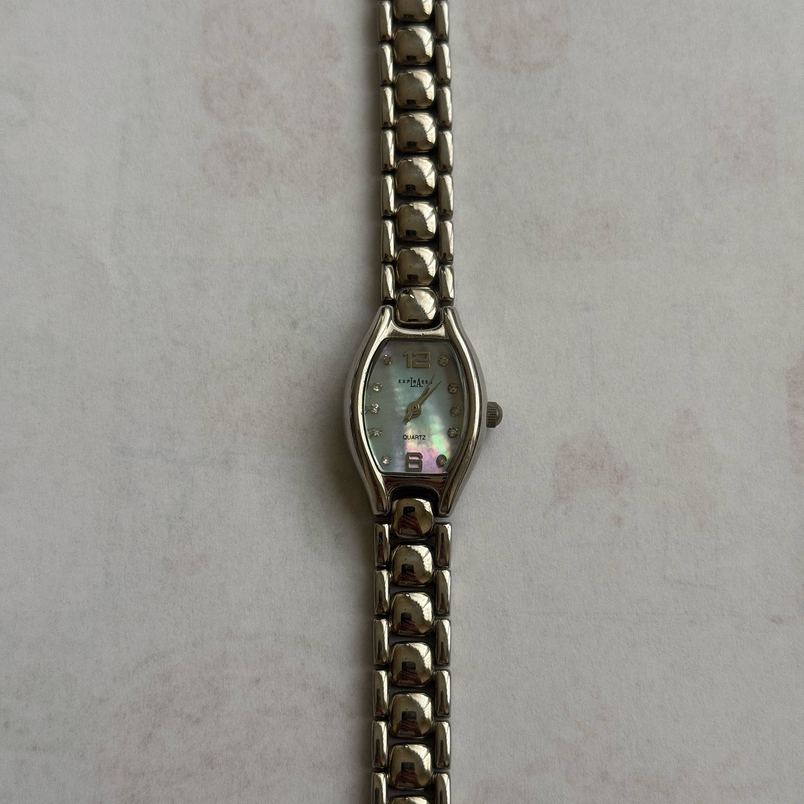 LA Express Watch Women Silver Tone Blue Mother Of Pearl Dial Needs Battery 6.5″