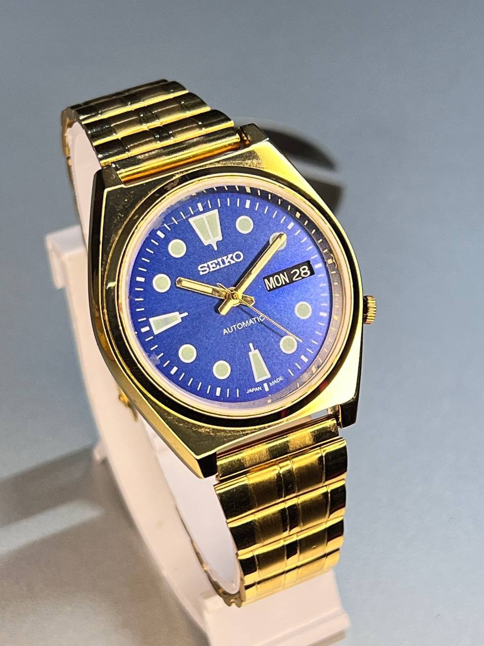 Vintage Refurbished Seiko Automatic Blue Dial Day Date Men Wrist Watch 36MM