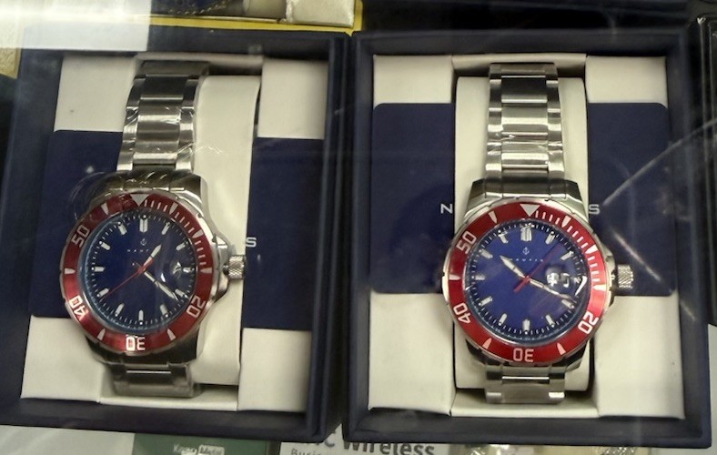 Nautis Men’s Diver Quartz Watch Blue Dial Red Bezel Date SS Bracelet w/ Box