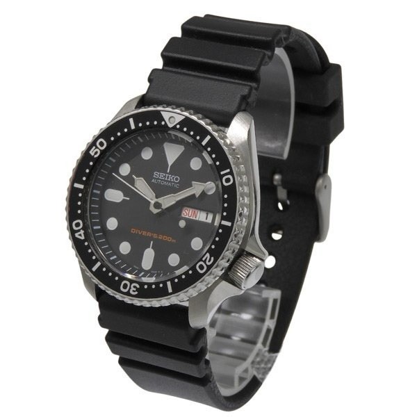 Seiko SKX007 7S26-0020 Automatic 200m Diver Black Dial Original Rubber Strap