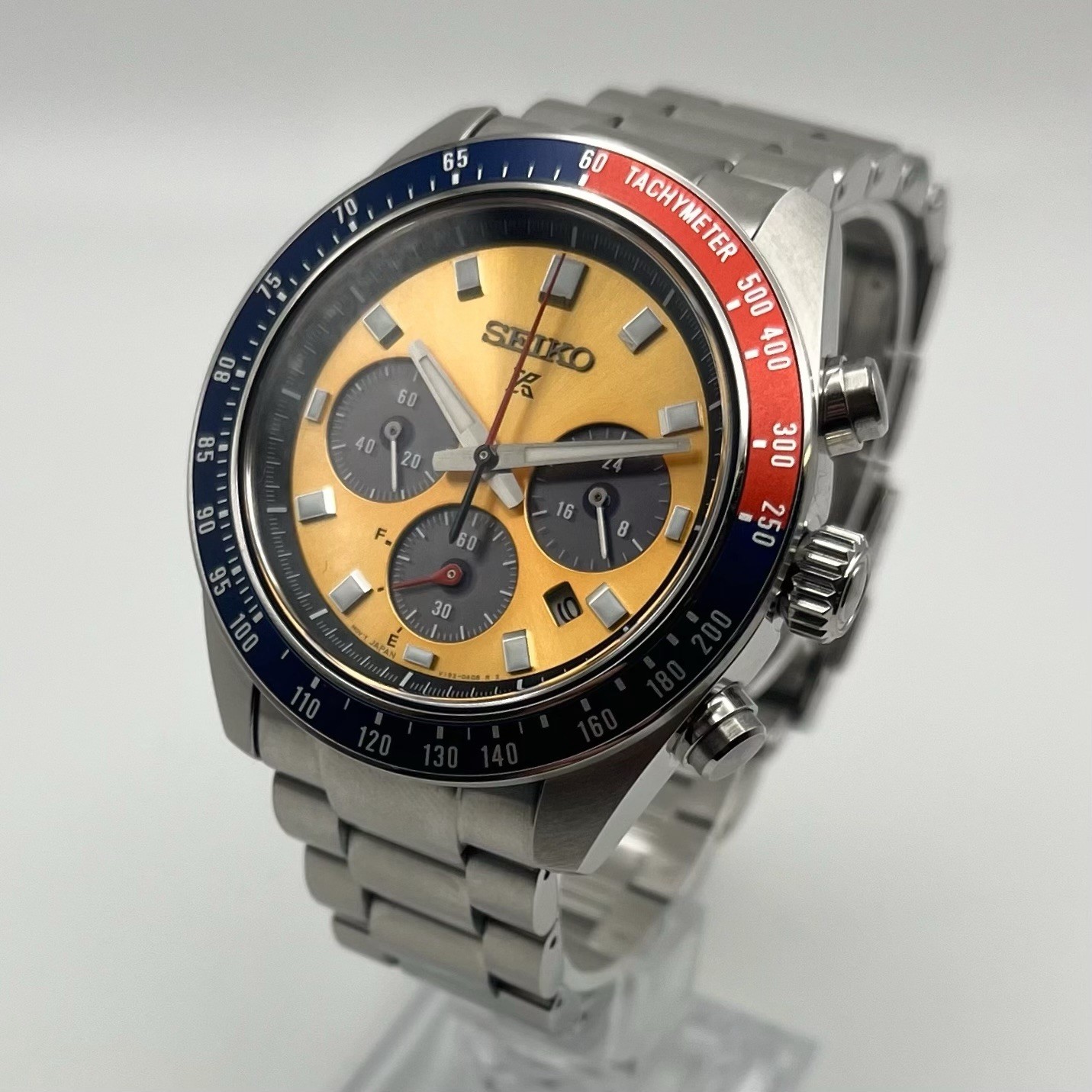 Seiko X Prospex Speedtimer SSC947 Pogue Yellow Chronograph Red Blue Date 42mm