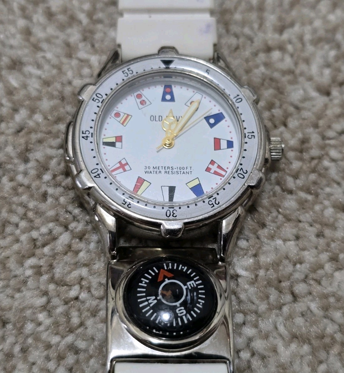 Old Navy Clothing Brand Wrist Watch w/ Compass & Sailing Flags Look, White Band