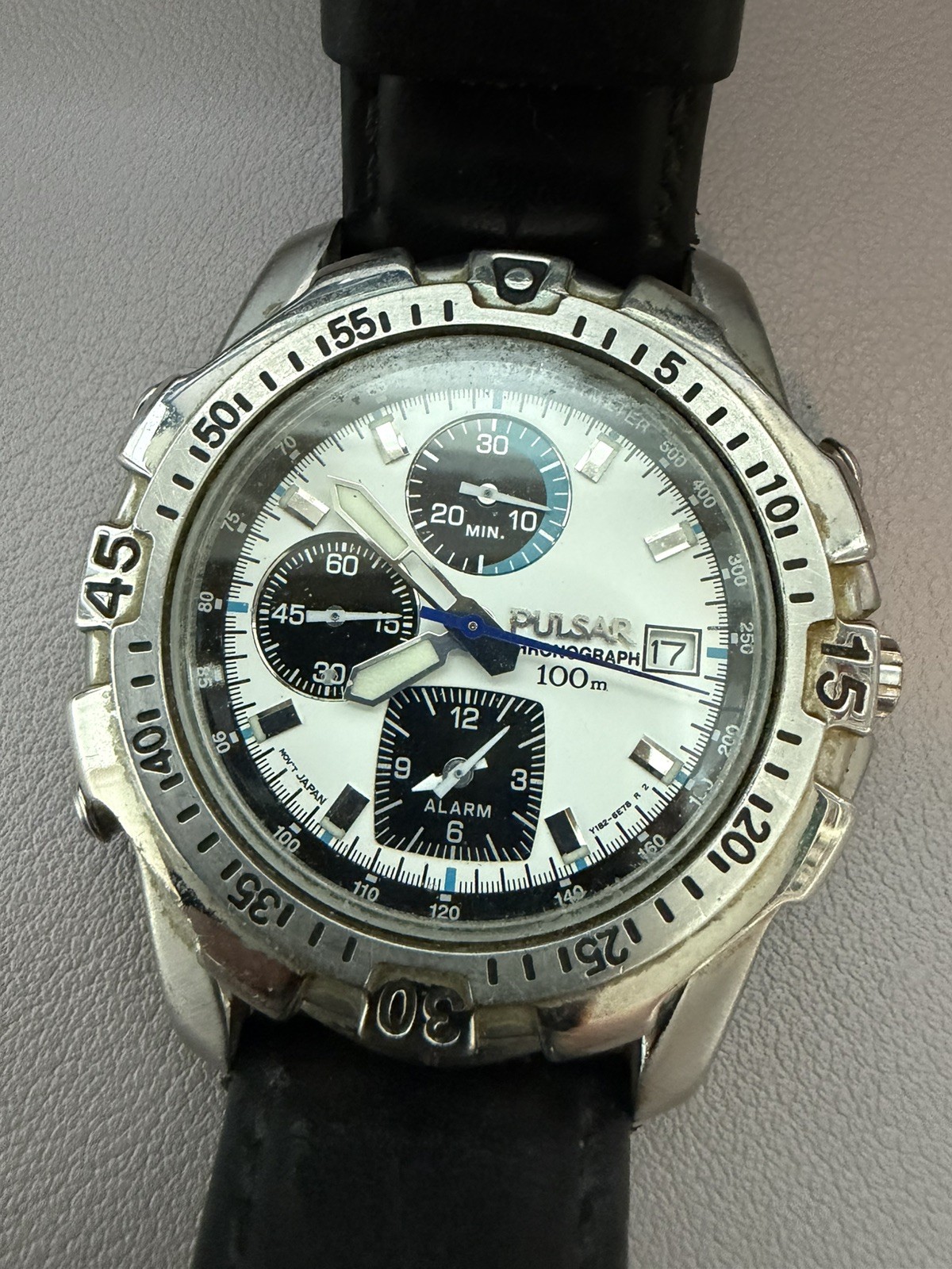Vintage Pulsar Chronograph 100m Y182 Watch White Dial — For Parts or Repair