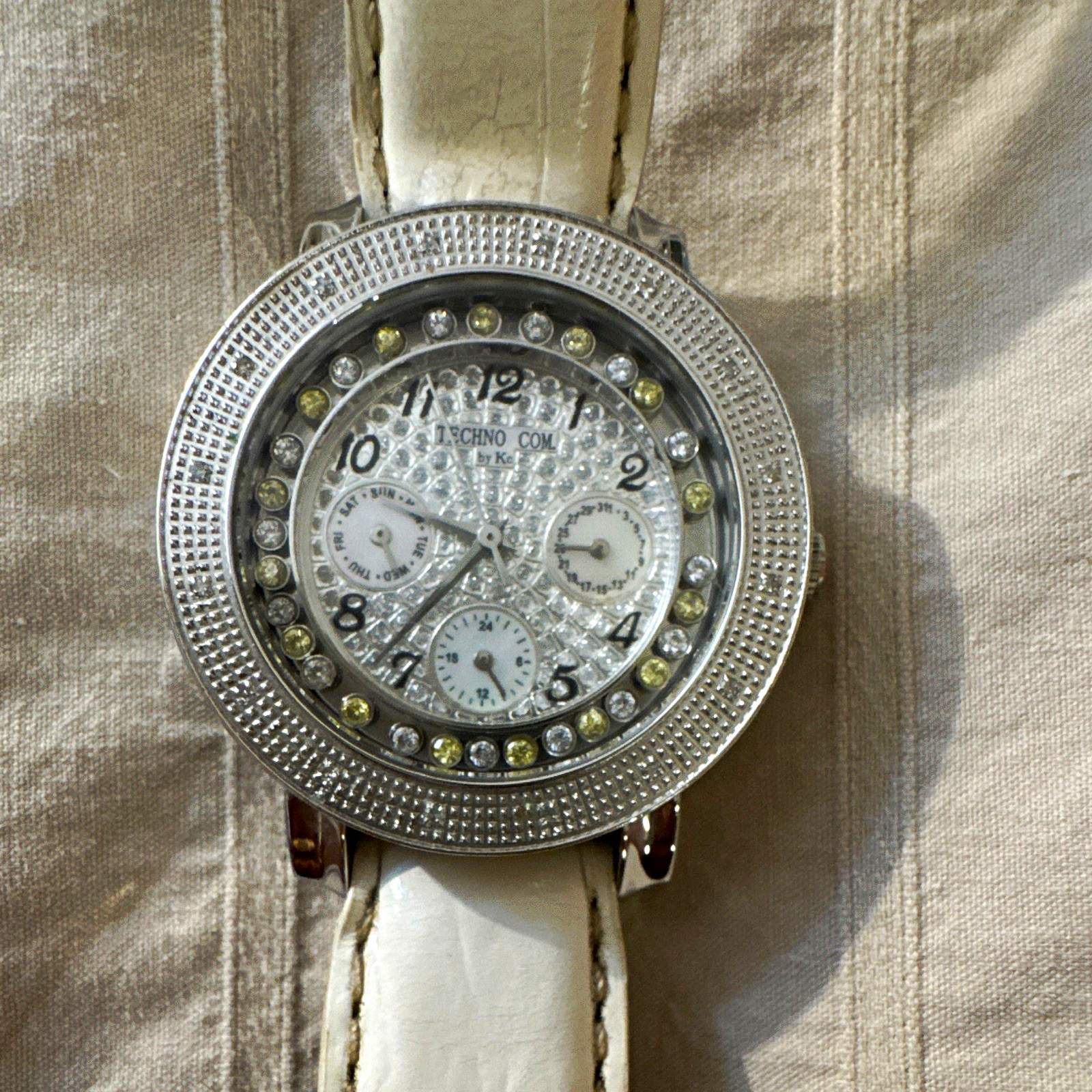 Aqua Master Techno Com. by KC Women’s Quartz Analog Silver Dial White Strap