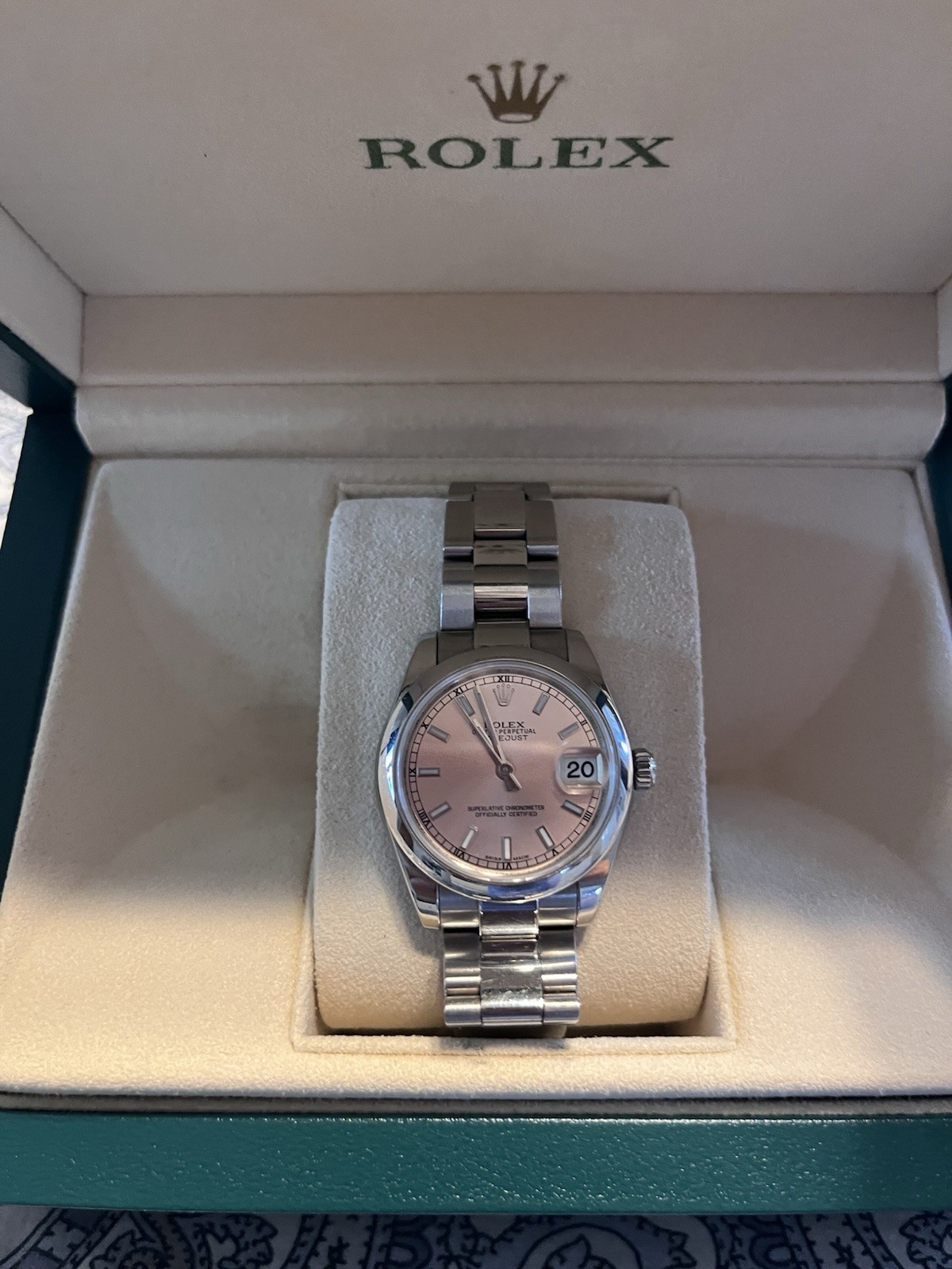 Rolex Oyster Perpetual 124200 Silver Oyster Bracelet with Silver Bezel