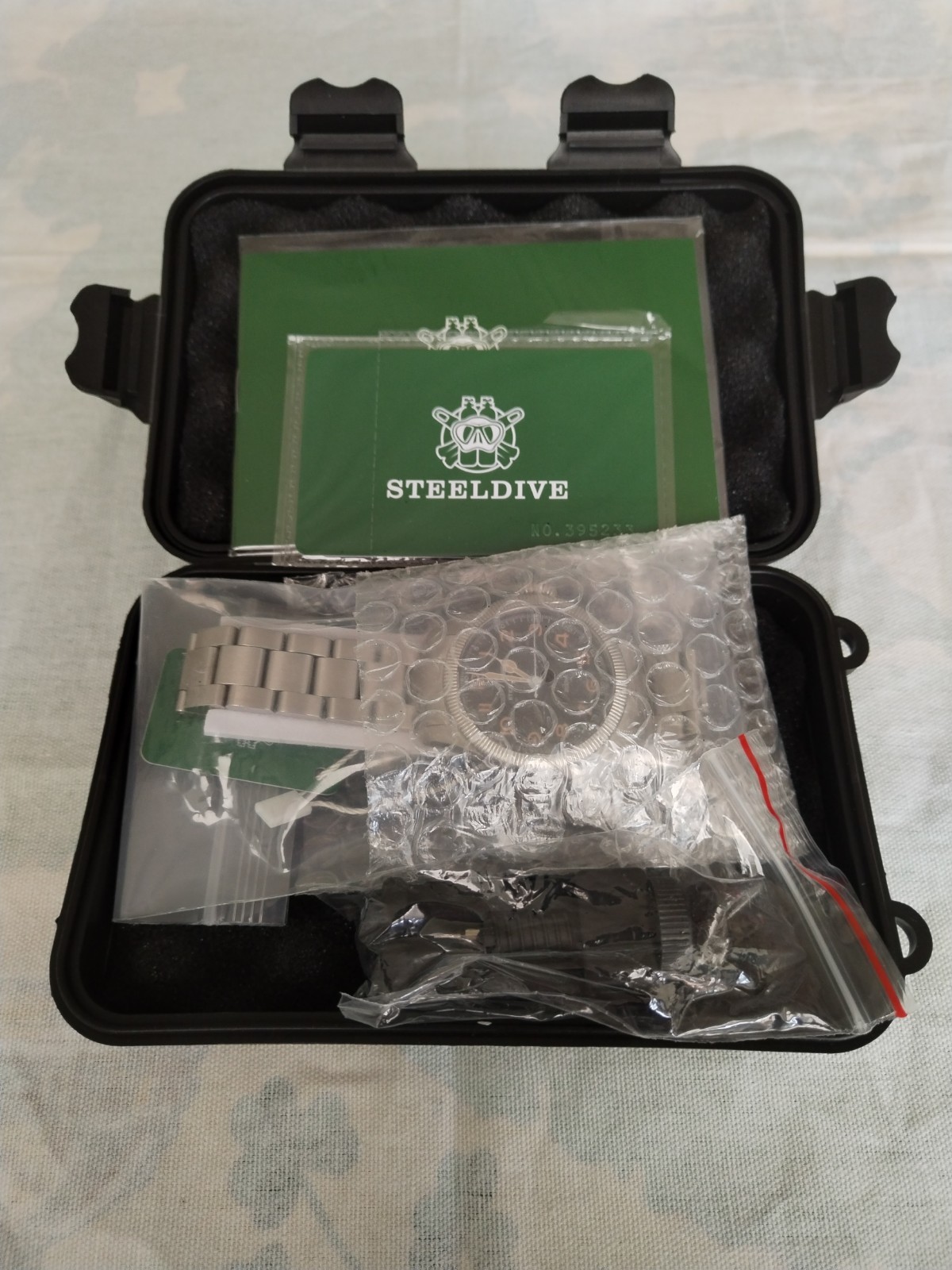 Steeldive – Steelflier Quartz Pilot Watch With Sapphire Crystal.