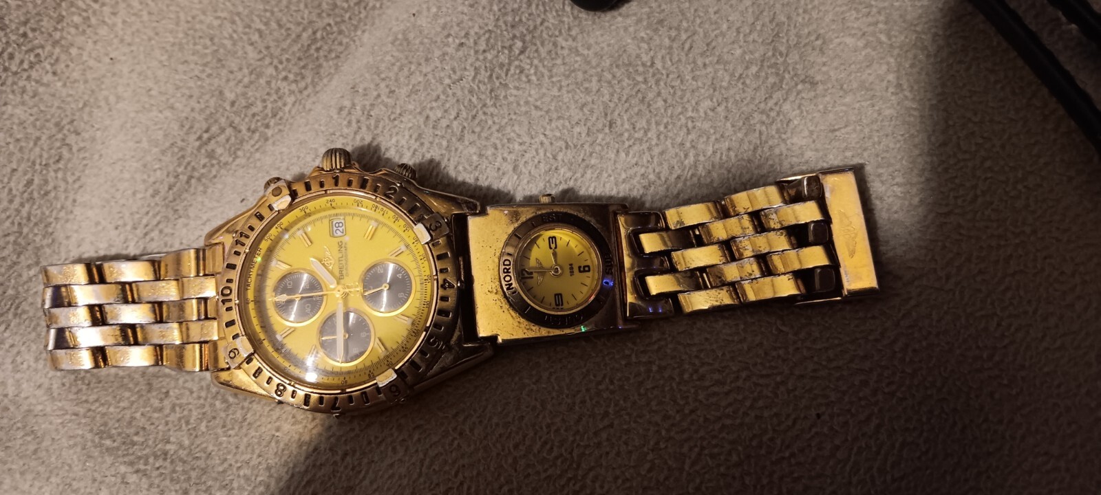 Breitling chronomat with UTC side watch water resistant 100m/330ft B135999