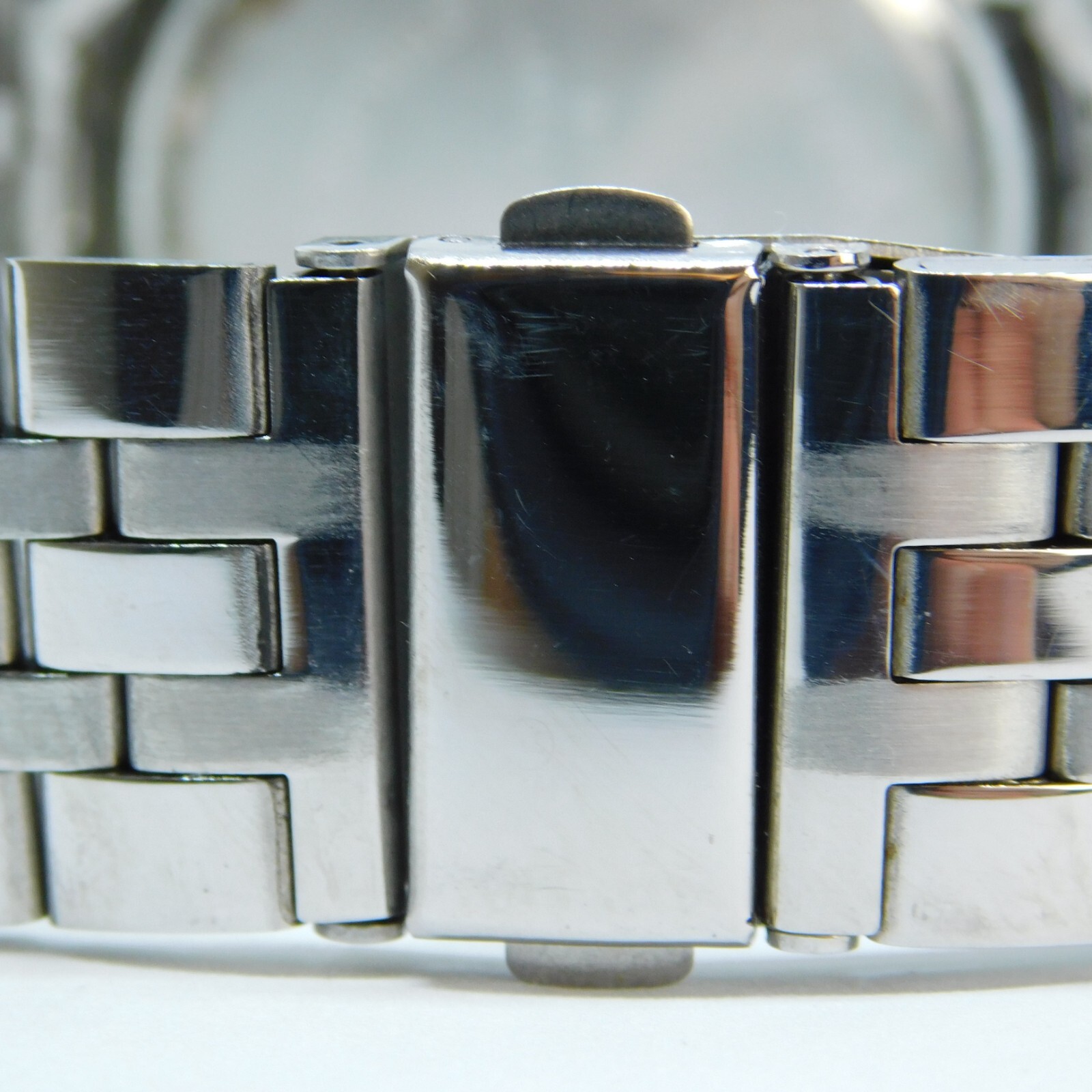FMD FMDOGE022 Silver Tone Quartz Analog Men’s Watch Sz. 8″ New Battery