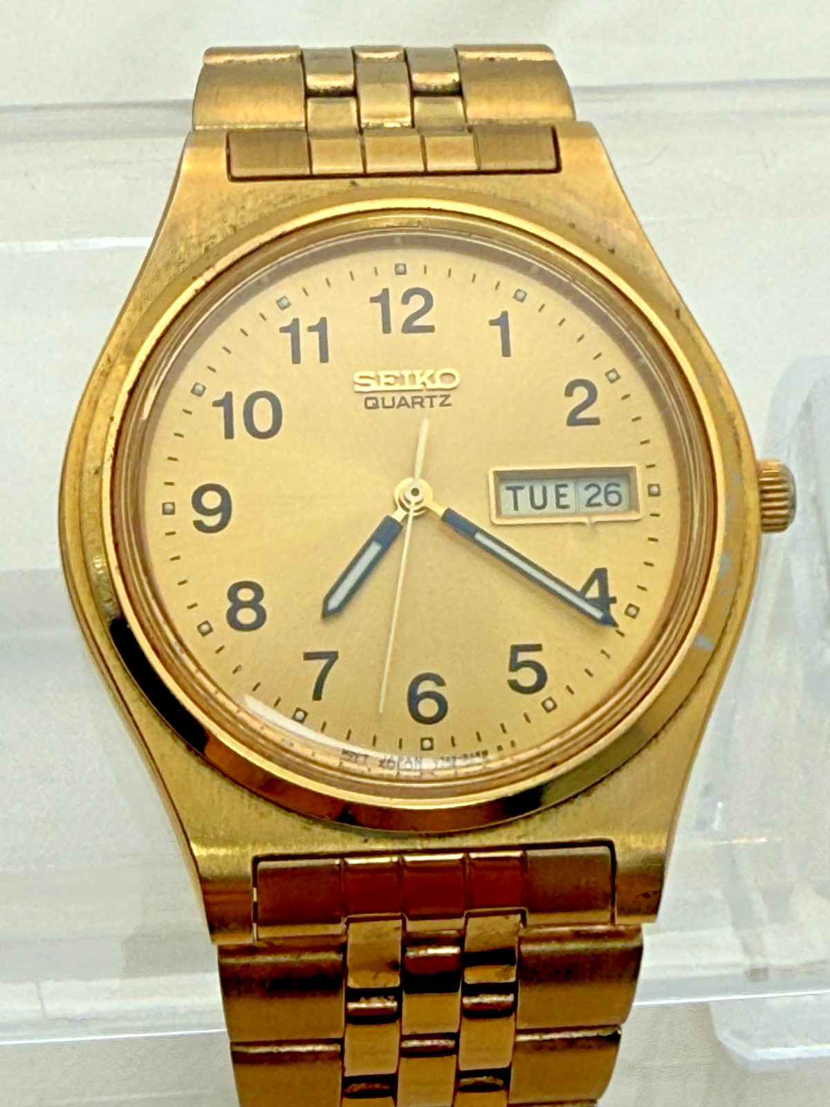 Seiko V743-8A20 37mm Quartz Gold Tone Day-Date Champagne Dial