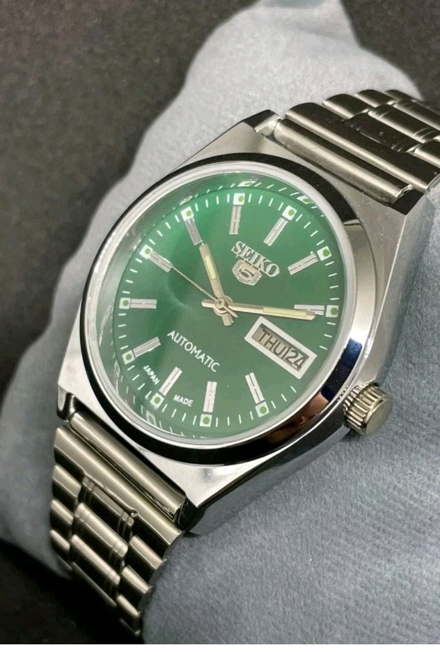 Seiko Refurbished Green Dial Day / Date Men’s Wrist Watch Free Shipping Vintage