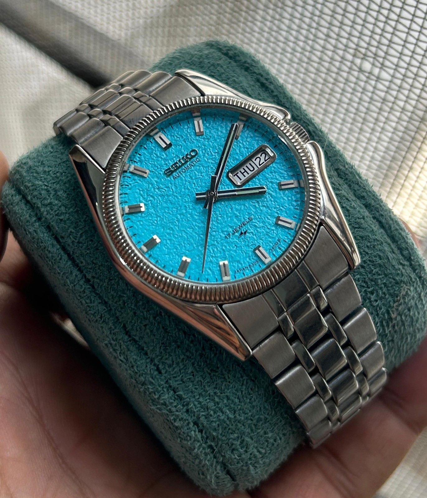 Seiko 5 Automatic Ice Blue Red Dial Mens Watch Japan Made 6309