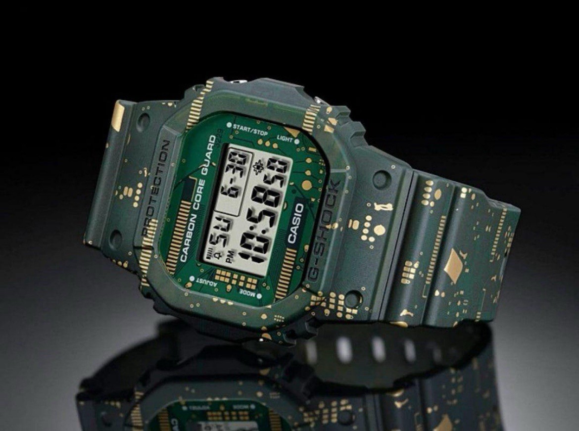 Casio G-Shock DWE-5600CC-3ER Resin Case with Green Plastic Band Men’s From Japan