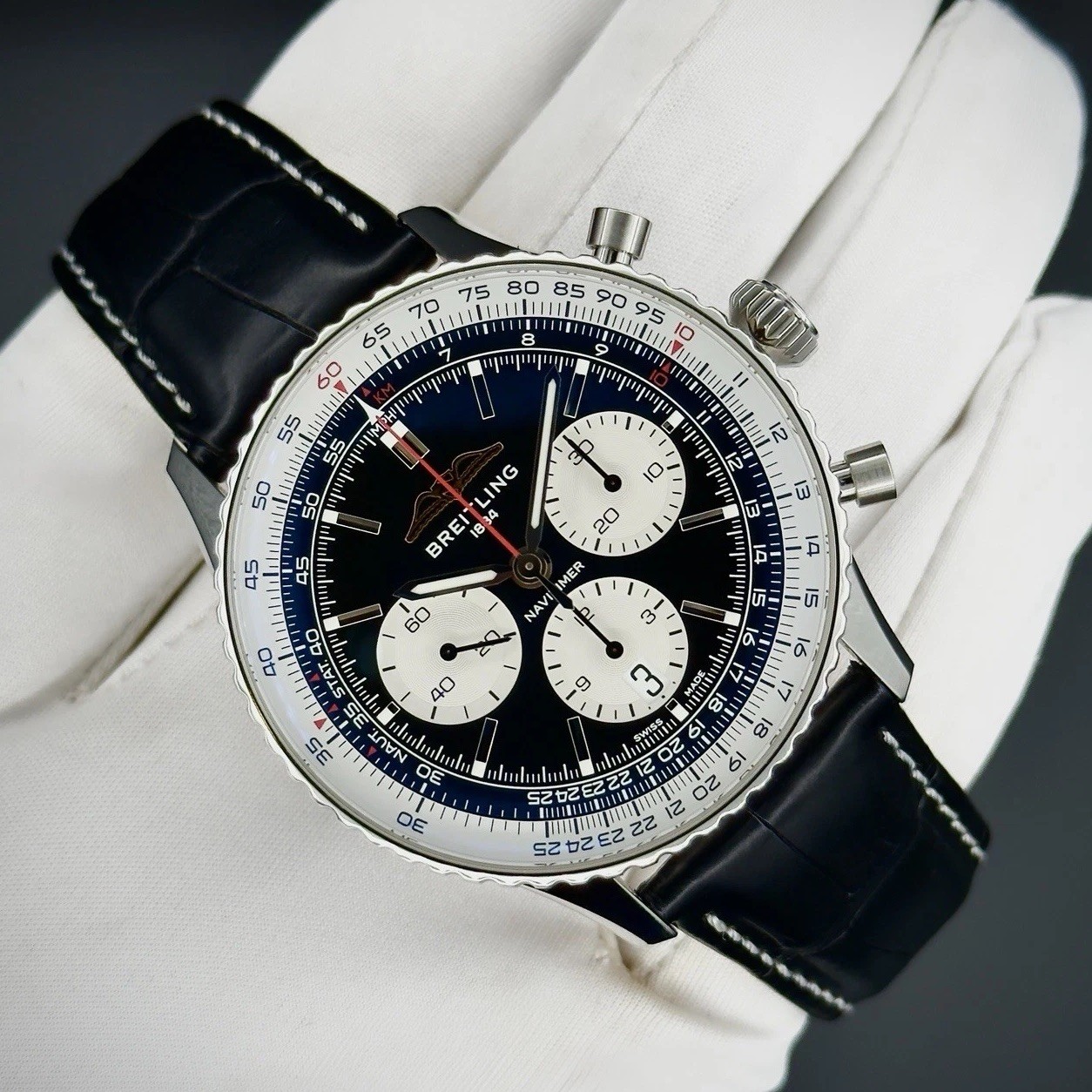 Breitling Navitimer B01 43mm AB0138211B1P1 Reverse Panda Complete B&P