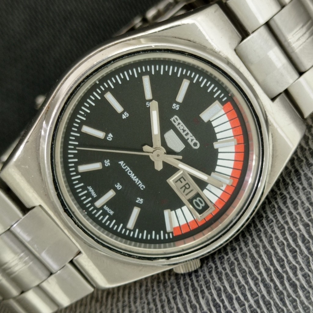 GENUINE VINTAGE SEIKO 5 AUTOMATIC 7009A JAPAN MENS BLACK DIAL WATCH a2806-U