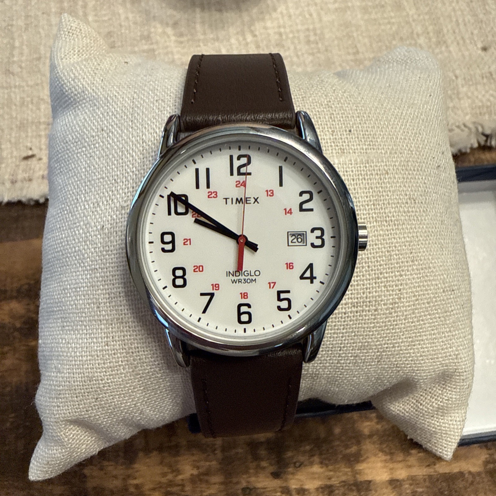 Timex Men’s Easy Reader 38 mm Brown Leather Strap Watch – TW2Y12600 NEW