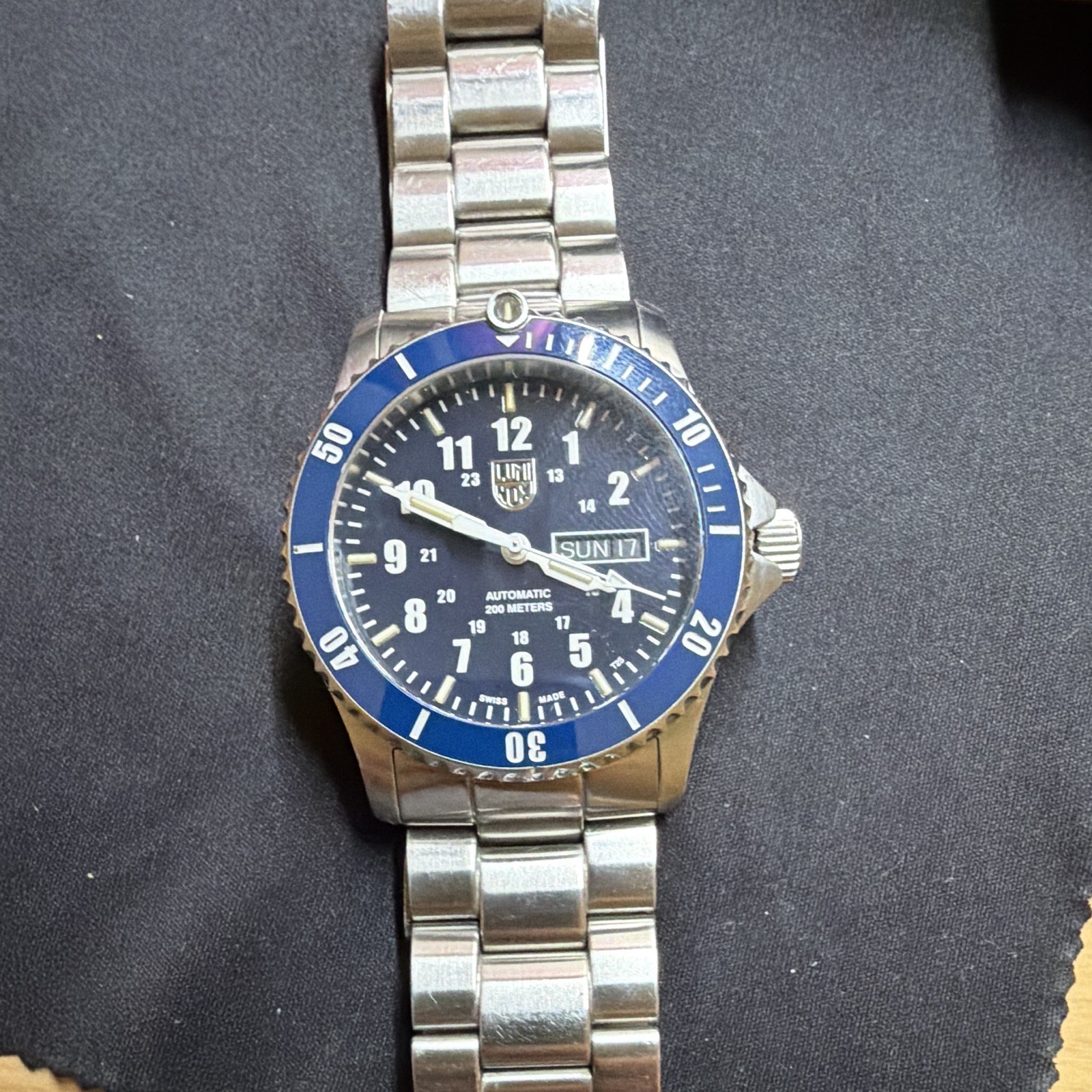 Luminox 0200 Series Automatic Men’s Diver Wristwatch 200m 39mm Blue Day/Date