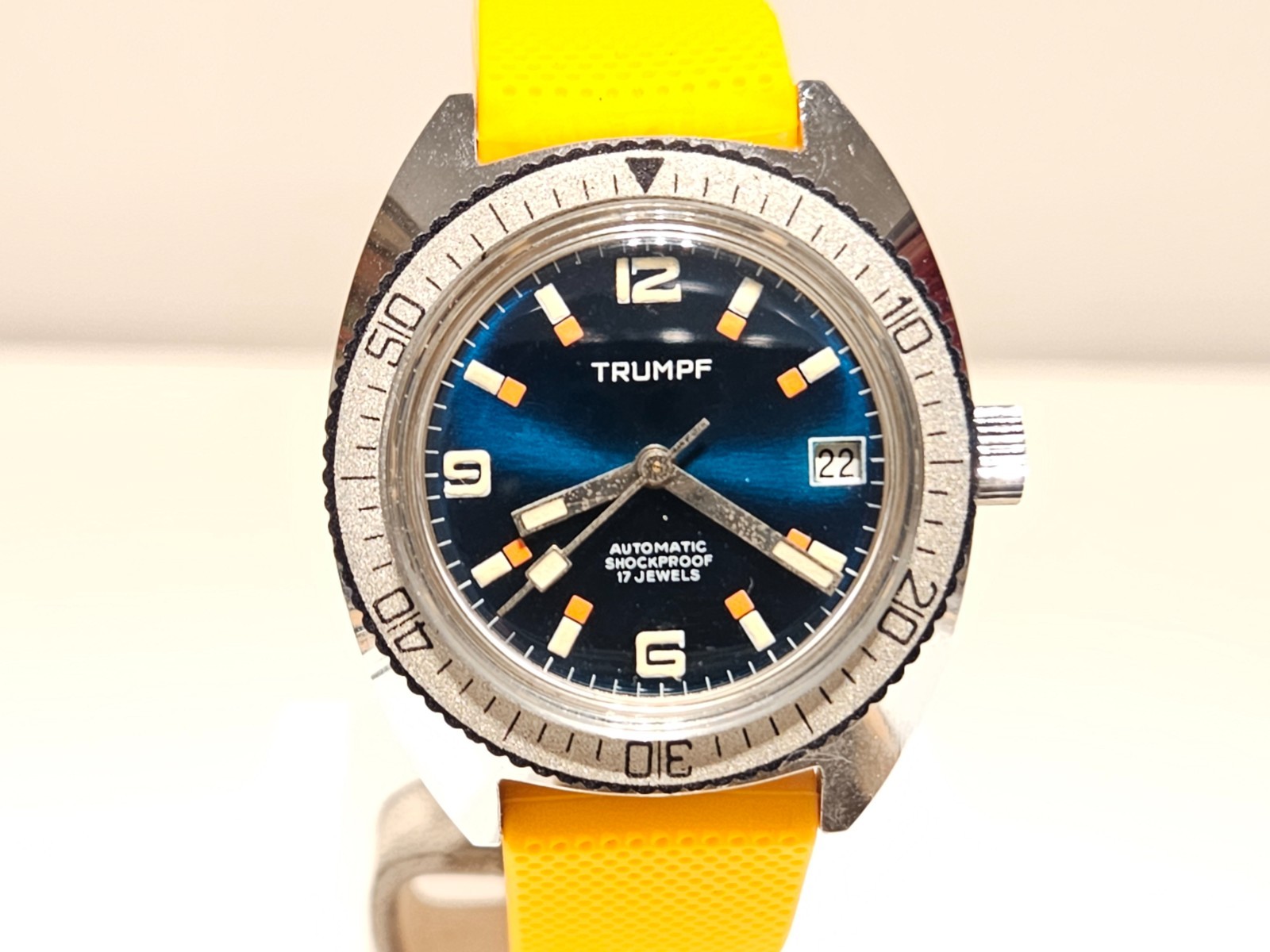VINTAGE RARE SPORT DIVER STYLE SWISS MEN’S CHROMED AUTOMATIC WATCH “TRUMPF”