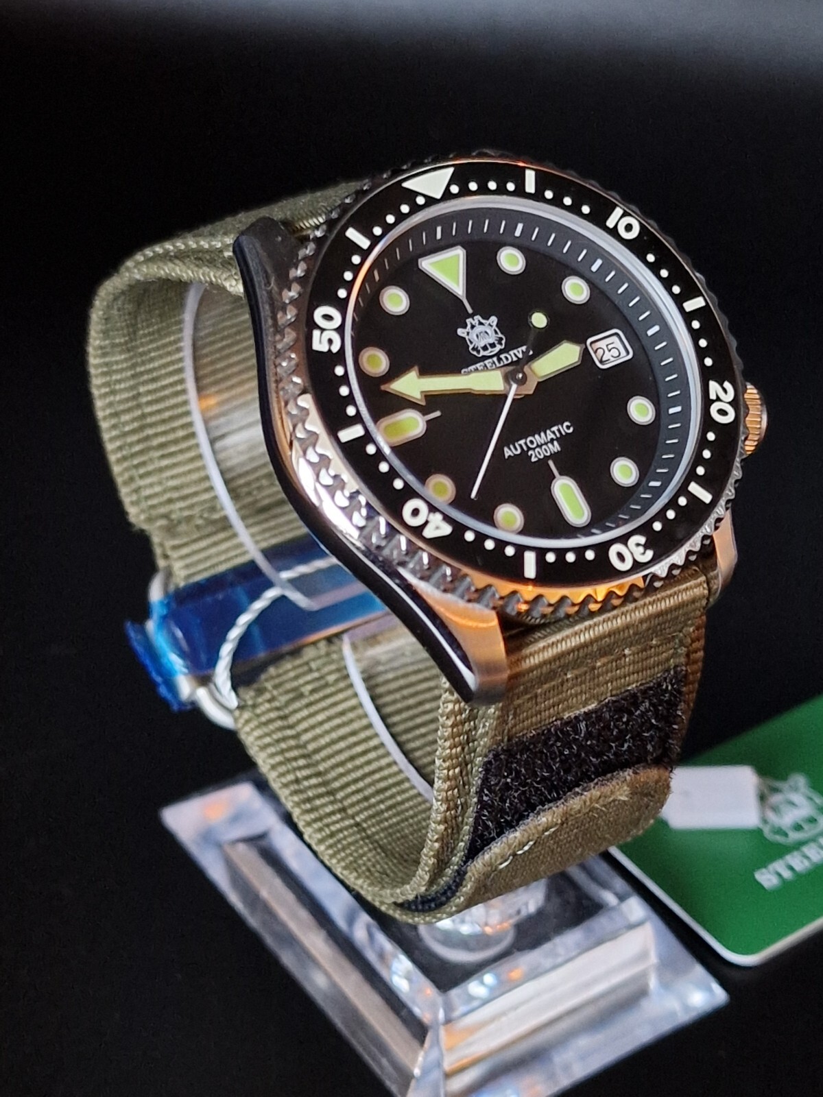 Seiko NH35A Automatic Mechanical 41mm Military Dive Watch by Steeldive
