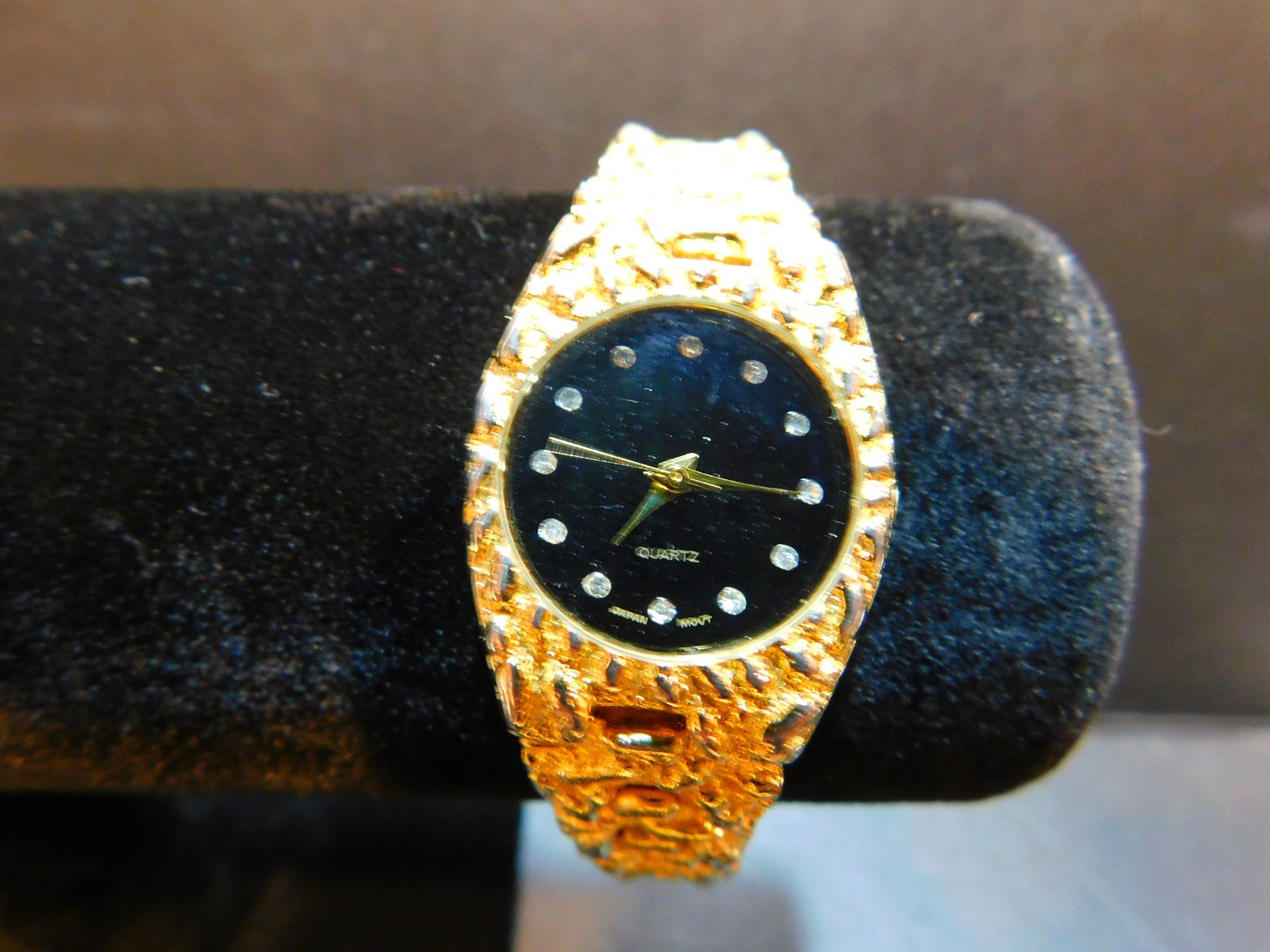 Life Long Womens Watch Gold Tone Nugget Style Black Dial New Battery
