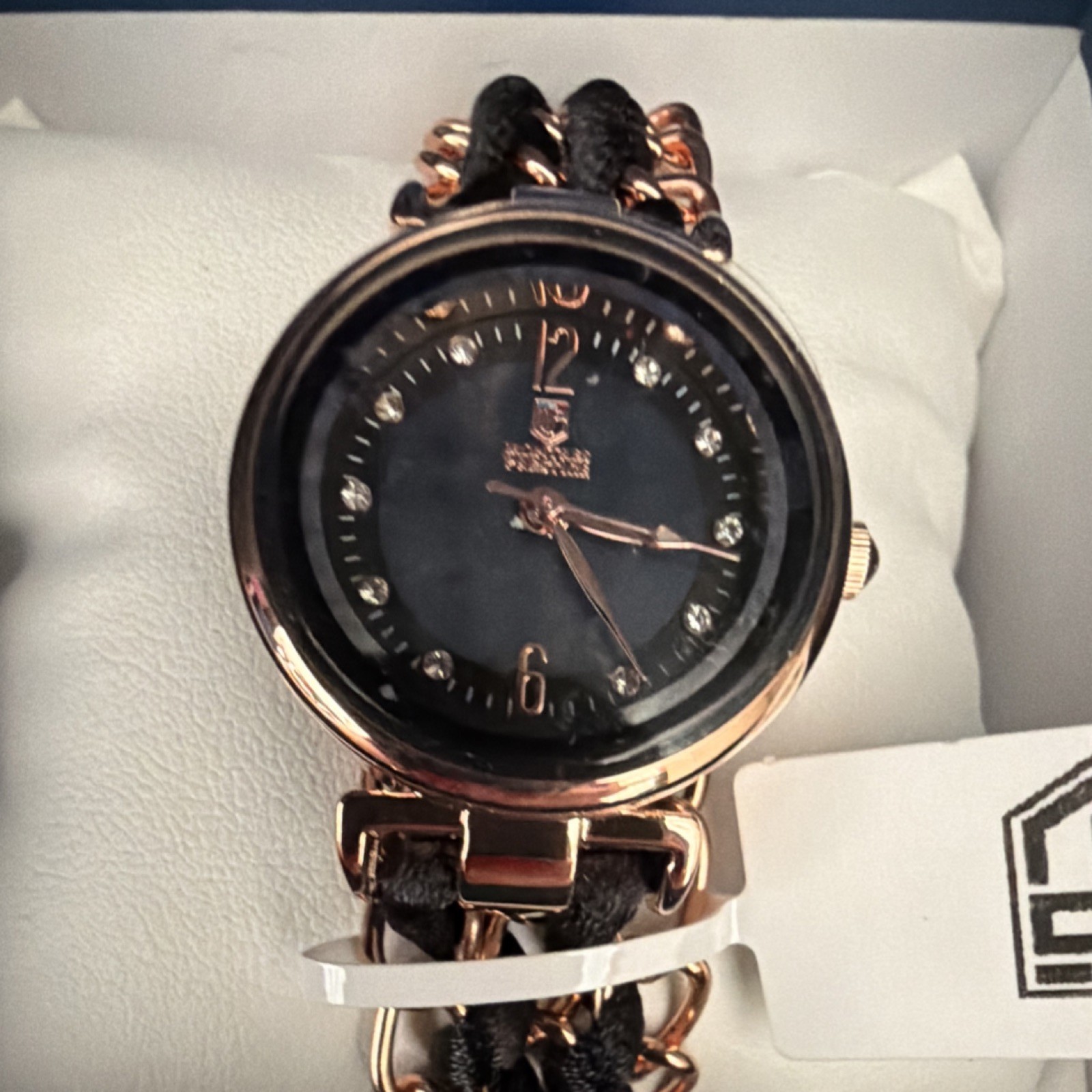Montres Prestige Black Dial Diamond Markers Dress Wristwatch Gold Metal Case