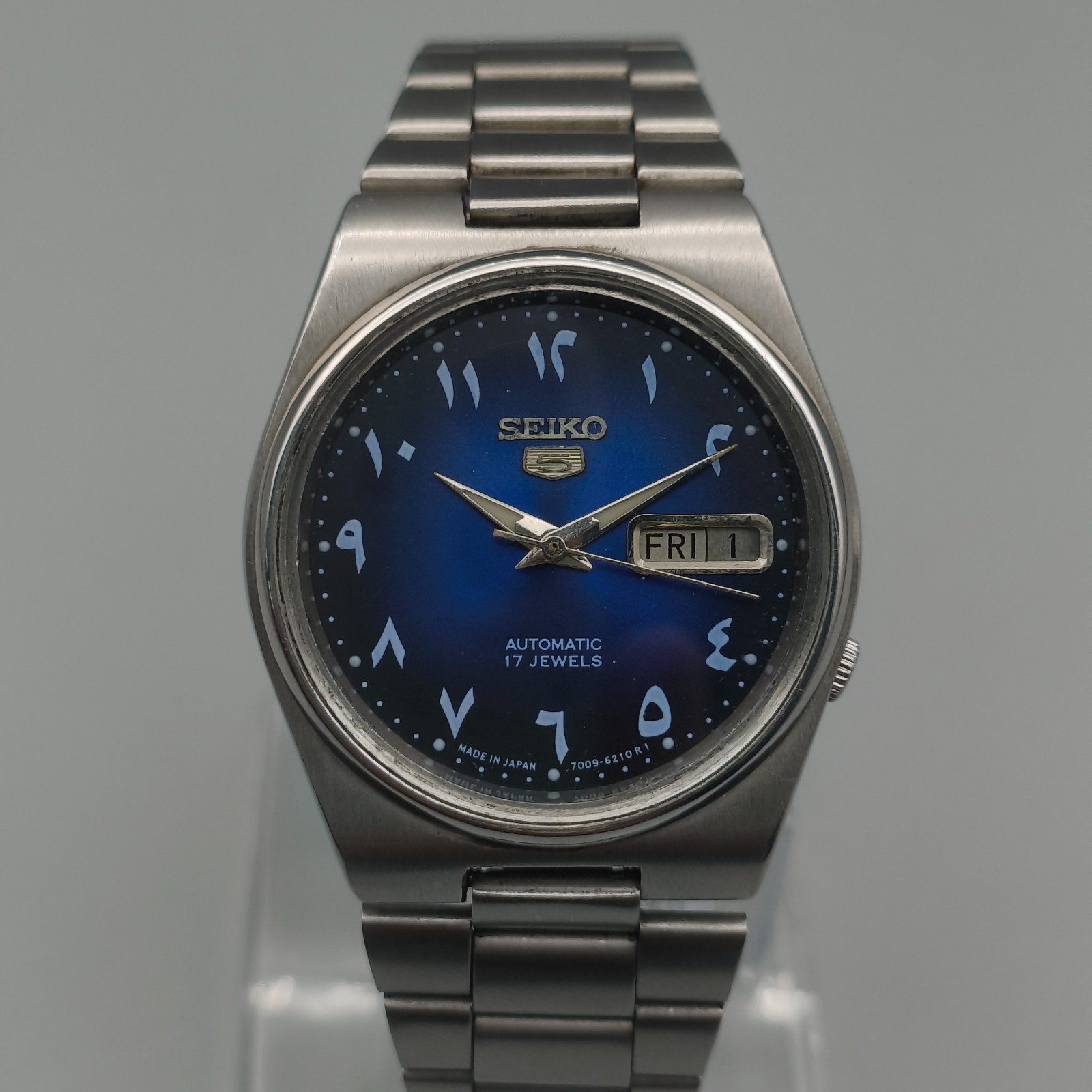 Vintage Seiko 5 Automatic 7009 Mens Watch Blue Arabic Dial 36 mm Day Date Japan
