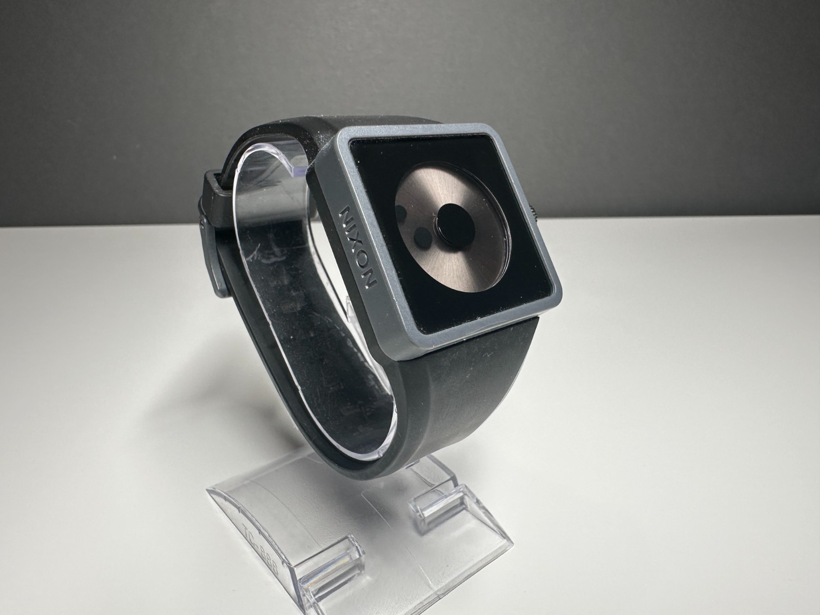 Nixon The Newton “Float On” Black Watch – Blue LED – Minimalist – A116